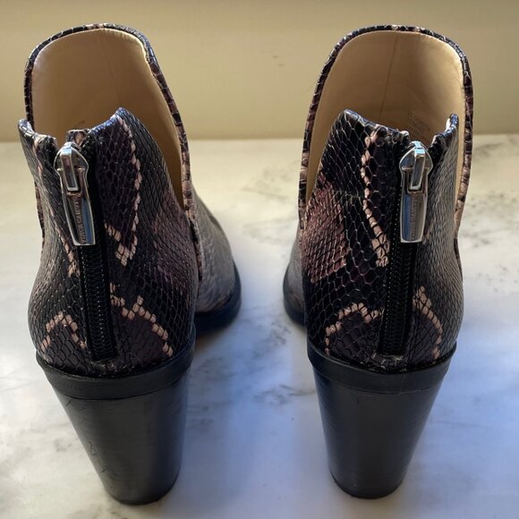Vince Camuto Gigietta Bootie, Size 10 - Picture 3 of 3